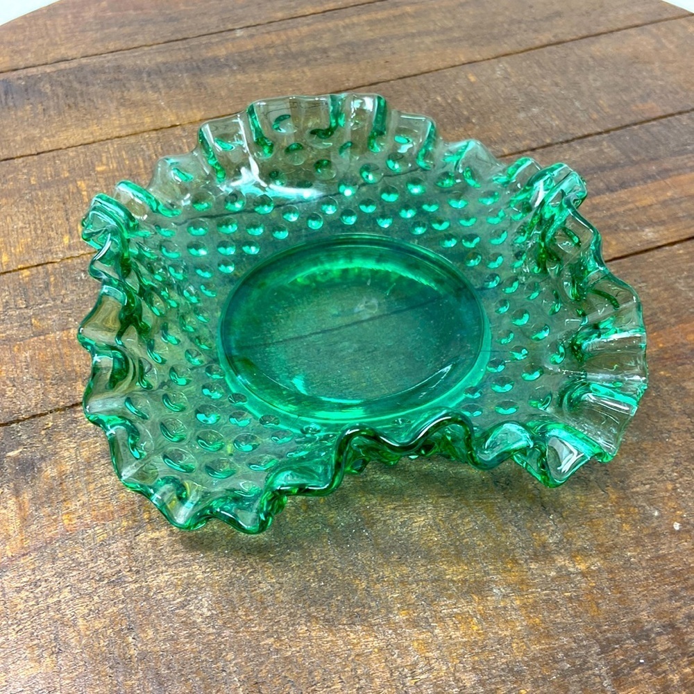 Vintage 60s Emerald Green Speckled Wavy Rim Modern Ashtray